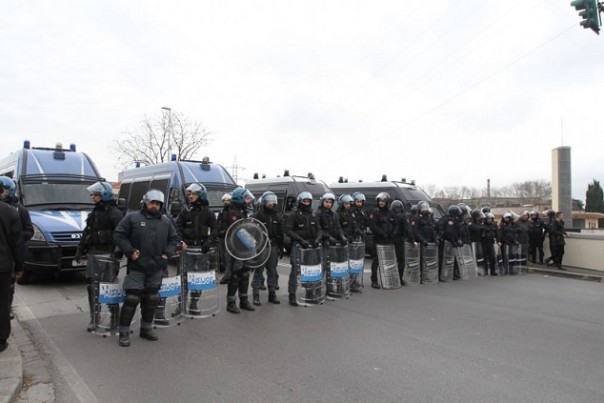 La Polizia presidia la zona