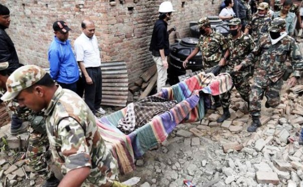 Nepal, operazioni di soccorso alle vittime del terremoto