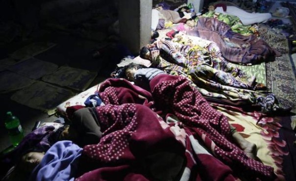 Nepal, un gruppo di sopravvissuti al terremoto