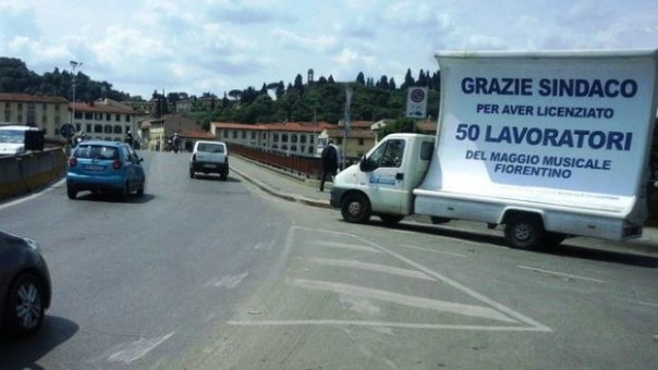 Il camion "vela" dei licenziati maggio musicale