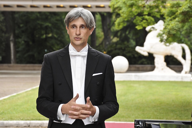 Il pianista Francesco Attesti (Foto Isma)