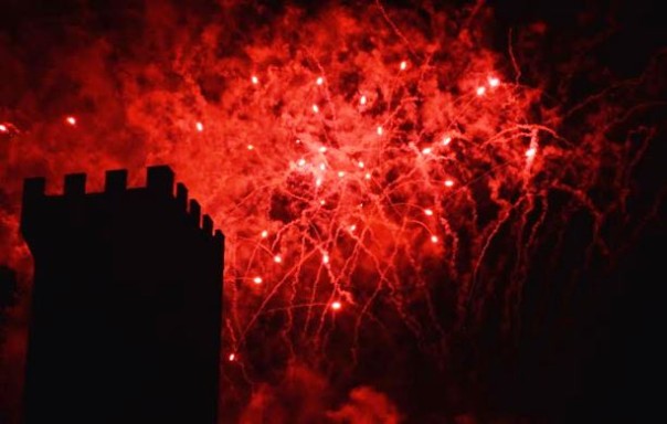 Fochi di San Giovanni dalla Spiaggia sull'Arno
