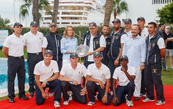 L'equipaggio del Corsaro II alla premiazione della regata (foto dal sito ufficiale della manifestazione: clubdemar-mallorca.com/).
