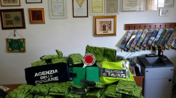 Cocaina nelle banane, sequestrata droga per 15 milioni di euro