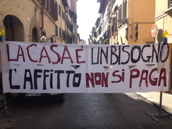 Striscione del Movimento di lotta per la casa