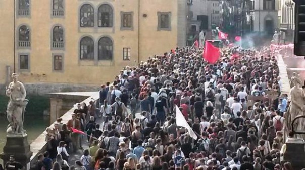 Firenze, corteo degli studenti