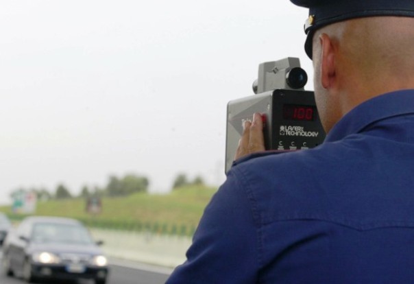 Fucecchio, polizia municipale in azione col telelaser