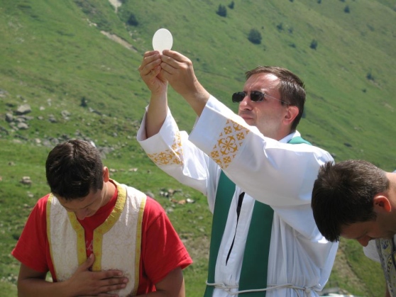 don Andrea Migliavacca (Fecebook)