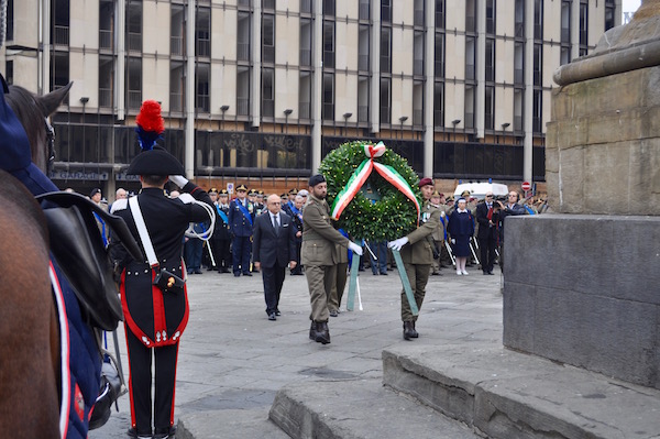 La cerimonia in piazza dell'Unità d'Italia