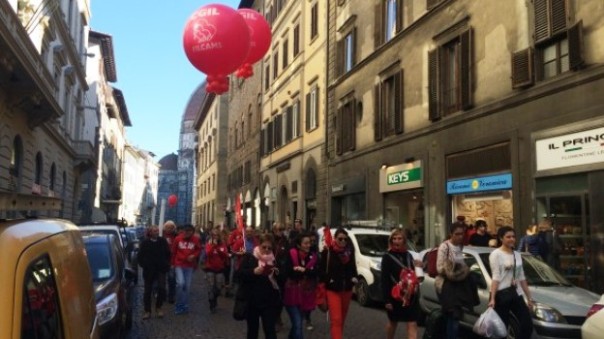 Sciopero nei supermercati, corteo a Firenze
