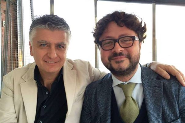 Il sindaco di Pietrasanta Massimo Mallegni (a sin.) col suo avvocato Sandro Guerra (foto Facebook - Mallegni)