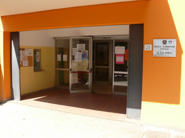 Ingresso-scuola-La-Pira