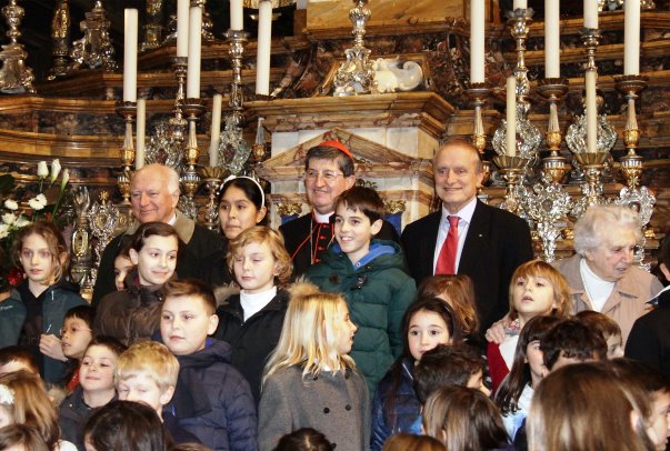 Capannucce in città, il cardinale Betori e Mario Razzanelli con i premiati