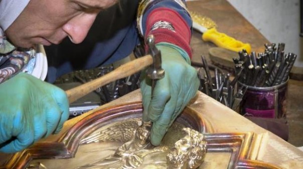 La copia della Porta Nord del Battistero di Firenze