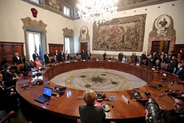 Primo consiglio dei ministri del governo Renzi, Roma 22 febbraio 2014. ANSA/ALESSANDRO DI MEO