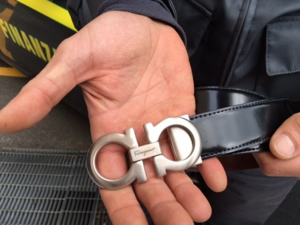 Contraffazione arresti gdf