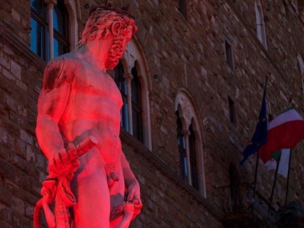 Siria: piazza Signoria illuminata