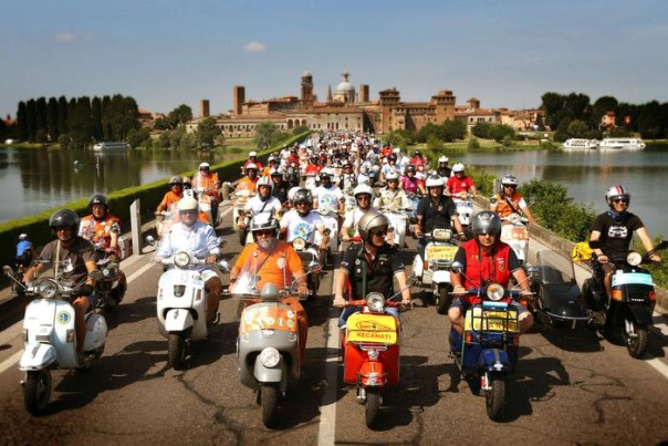 Un momento dei vespa world days 2014 svoltisi a mantova, 14 Giugno 2014. ANSA/ UFFICIO STAMPA/ PIAGGIO  +++ NO SALES EDITORIAL USE ONLY +++