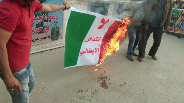 20160430-italian-flag-burned-in-libya-800x450