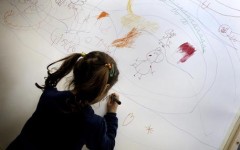 Un momento al MAXXI durante l'incontro delle famiglie degli autistici (in occasione della Giornata Mondiale sull'autismo), Roma 2 Aprile 2015. ANSA/GIUSEPPE LAMI