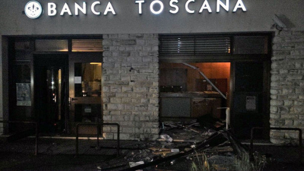 Tentao furto Bancomat provincia Lucca