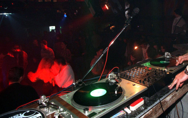 Ballare ballo discoteca discoteche giovani locali locale