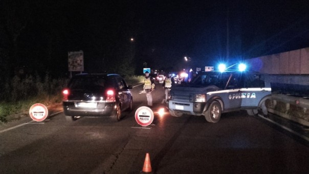 Polizia controlli posti di blocco