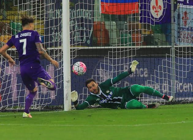 Il gol di Zarate, che regala il momentaneo pareggio alla Fiorentina
