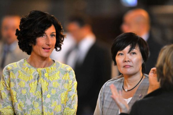 Italian First Lady Agnese Renzi and Japanese First Lady Akie Abe in the Salone dei Cinquecento of Palazzo Vecchio in Florence, Italy, 02 May 2016. ANSA/MAURIZIO DEGLINNOCENTI