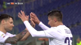 Tello esulta dopo il suo gol, il terzo viola