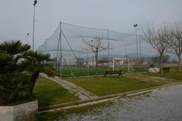 Il campo di calcetto dove è' morto il ragazzo di 22 anni mentre giocava, Pontedera (Pisa), 5 marzo 2013. ANSA/STRINGER