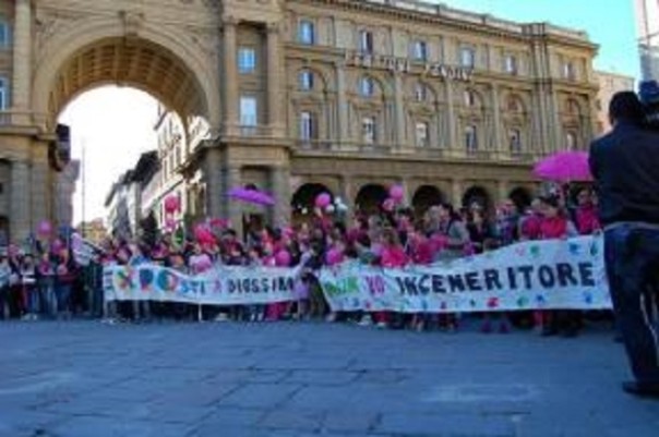 Firenze-in-piazza-le-Mamme-no-Inceneritore_article_body