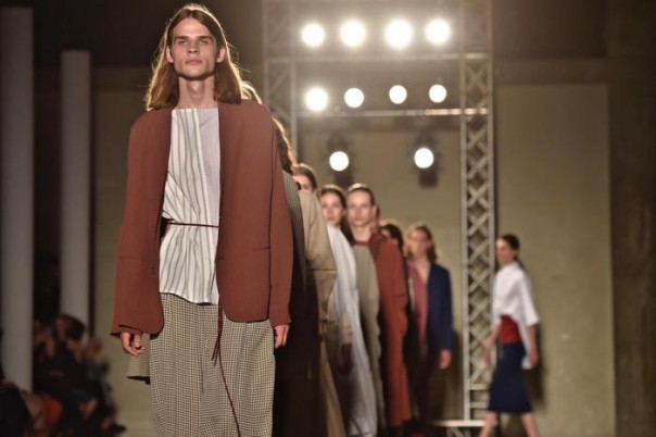 Models present a creation of Italian label Lucio Vanotti during 90th edition of Pitti Immagine Uomo, in Florence, Italy, 16 June 2016. Pitti Immagine Uomo runs from 13 to 17 June 2016. ANSA/MAURIZIO DEGL INNOCENTI