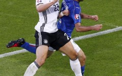 Chiellini anticipa Mario Gomez