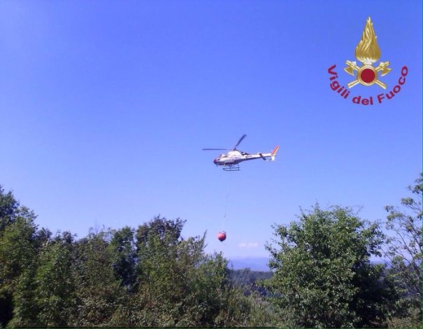 Incendi in Toscana, vigili del fuoco