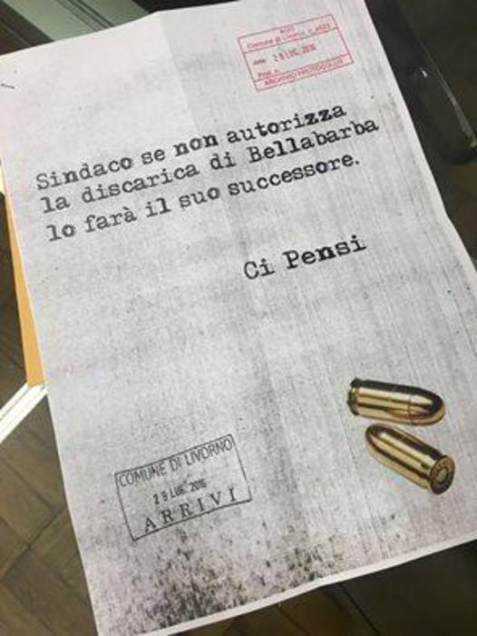 Lettera minacce a Nogarin, la foto su facebook