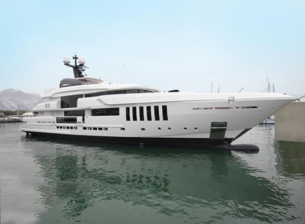 Nautica: Italian Sea Group Marina di Carrara