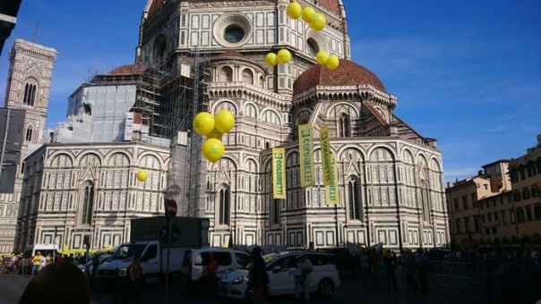 Ambiente: cinghiali in piazza Duomo a Firenze