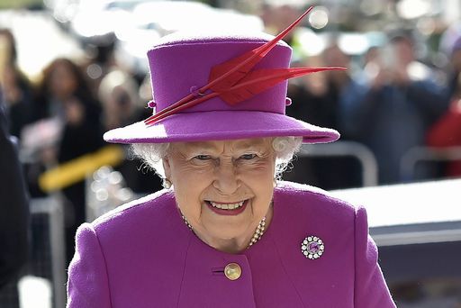 Britain's Queen Elizabeth II arrives to attend a Queen's Trust event at Lister Community School in London, on March 3, 2016. The Queen is patron of The Queen's Trust, which through its grants to youth charities, helps more young people succeed, with an emphasis on education and personal development. / AFP / POOL / TOBY MELVILLE