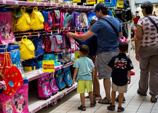 FRANCE-EDUCATION-SOCIAL-ECONOMY-DISTRIBUTION-SCHOOL