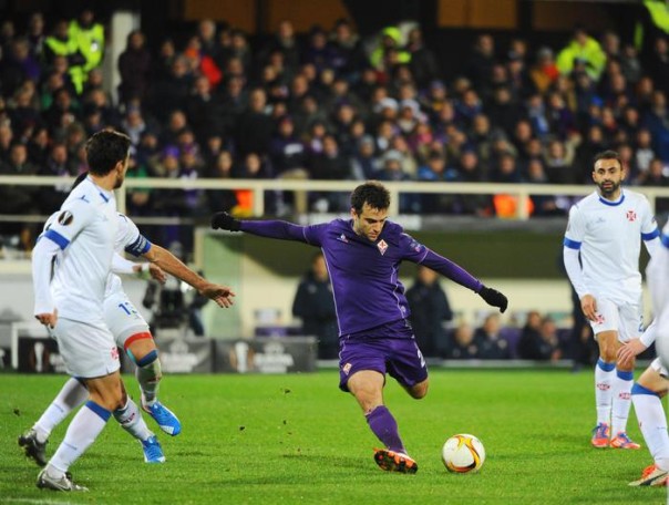 Fiorentina's Giuseppe Rossi in action during the soccer match Acf Fiorentina vs Os Belenenses at Artemio Franchi stadium in Florence, Italy, 10 December 2015. ANSA/MAURIZIO DEGL'INNOCENTI