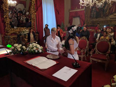 Prima unione civile, in Palazzo Vecchio, fra lei e lei: Danila e Carmina