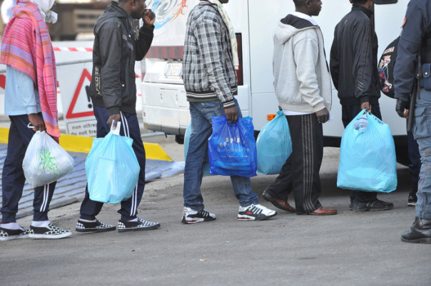 Immigrati profughi rifugiati migranti