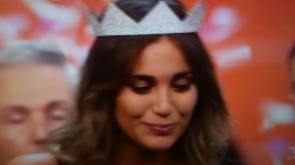 Rachele Risaliti in lacrime subito dopo l'incoronazione a Miss Italia 2016 sul palco di Jesolo