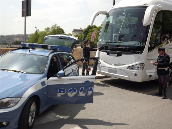 polizia-stradale-e-bus