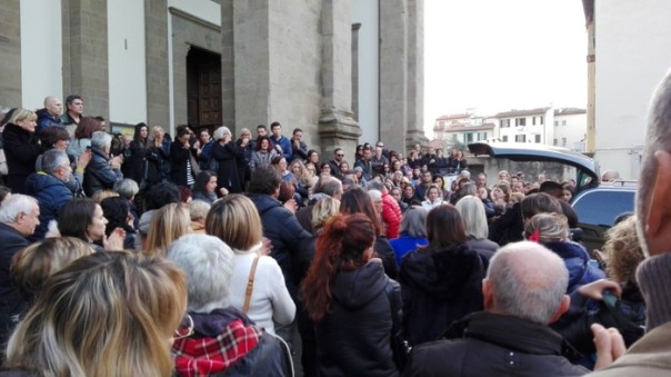 Crollo villetta: funerali di Valentina Auciello