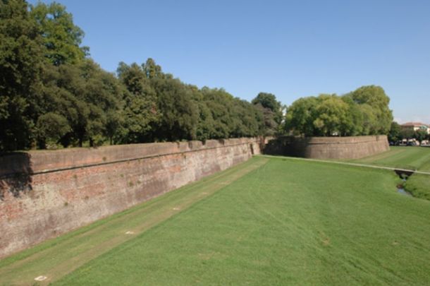 Le mura di Lucca, teatro anche di incidenti gravi