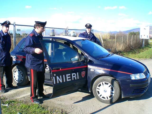 I carabinieri di Campi arrestano ladri di abiti
