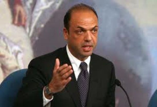 Alfano a Carmignano, Prato, ha parlato di Pdl e immigrazione