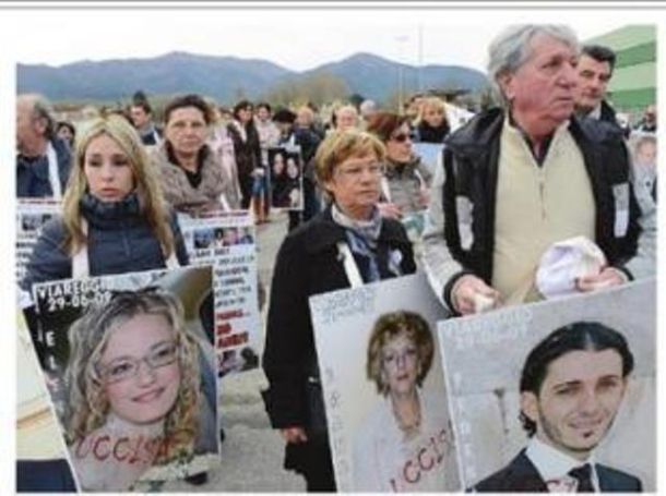 Il ricordo delle 32 vittime della strage del 2009